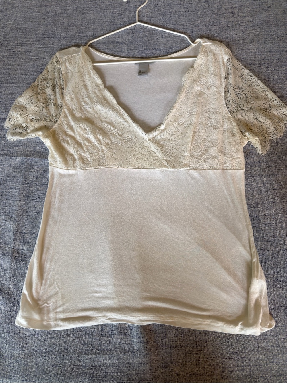 H&M Cream Lace V-Neck Top | Romantic Cottagecore Blouse | Size L